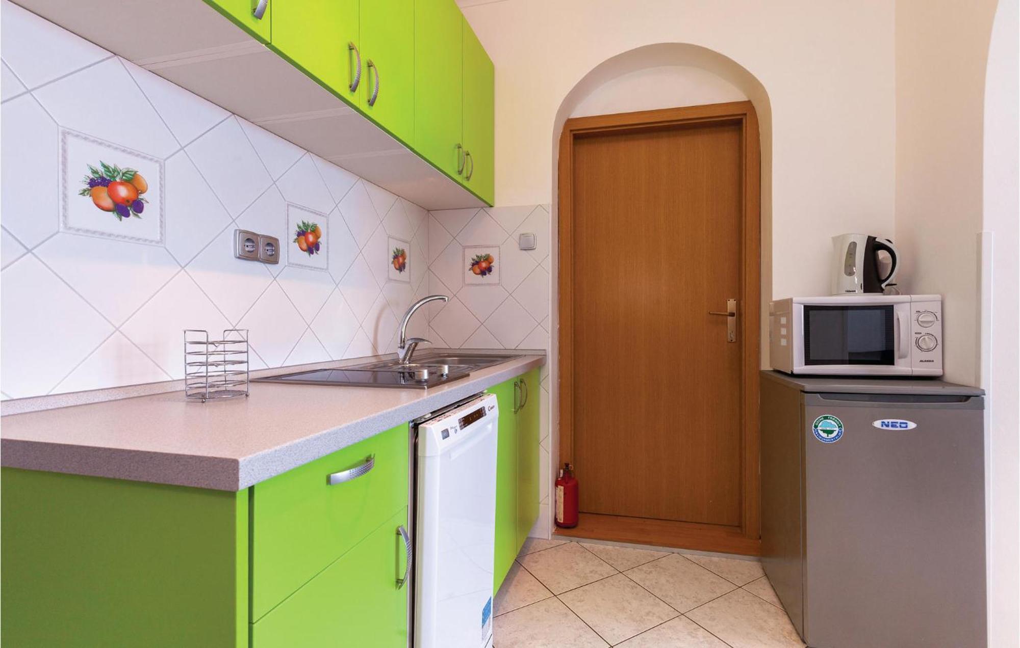 Beautiful Apartment In Crikvenica With Kitchen Esterno foto