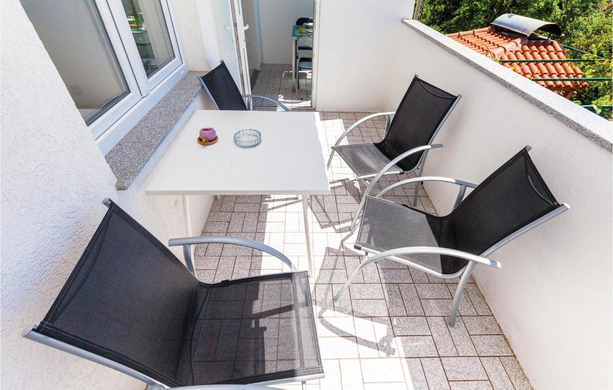 Beautiful Apartment In Crikvenica With Kitchen Esterno foto