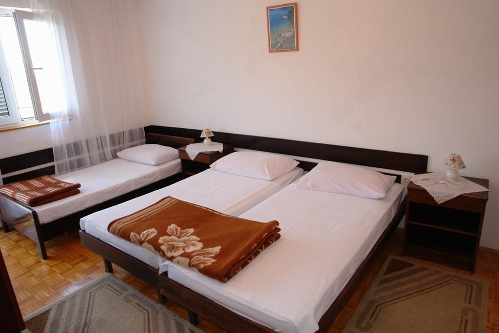 Beautiful Apartment In Crikvenica With Kitchen Camera foto