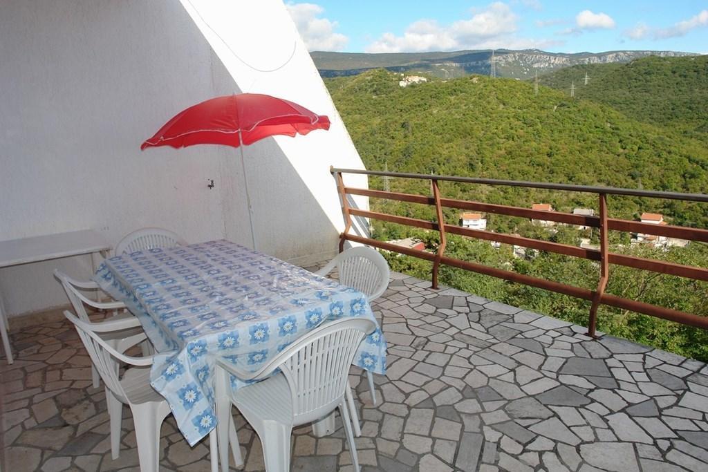 Beautiful Apartment In Crikvenica With Kitchen Camera foto