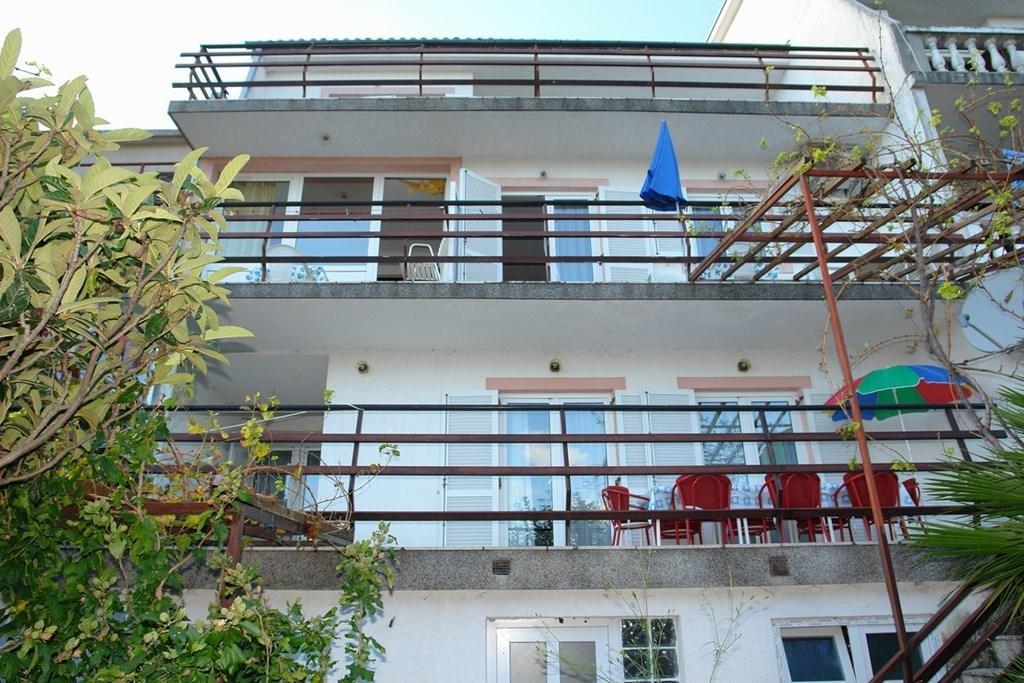 Beautiful Apartment In Crikvenica With Kitchen Camera foto